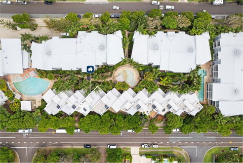 Belle Escapes 3 Bedroom Villa With Private Rooftop Spa - Darwin Holiday 2
