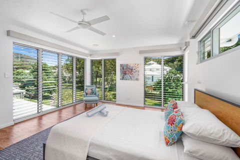 Belle Escapes Tranquil Waters Luxury Home Palm Cove - Darwin Holiday 2