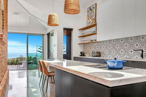 Birdy Beach House - An Idyllic Oceanfront Lifestyle - Darwin Holiday 3