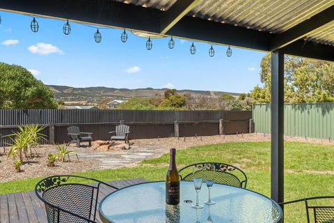 Black Pearl - Aldinga Beach - C21 SouthCoast Holidays - Darwin Holiday 1