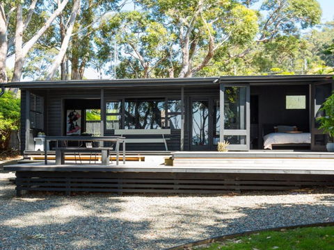 Black Shack On Hyams Beach - Darwin Holiday 0