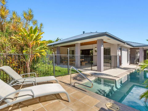 Black Rock Beach House With Pool - Darwin Holiday 1