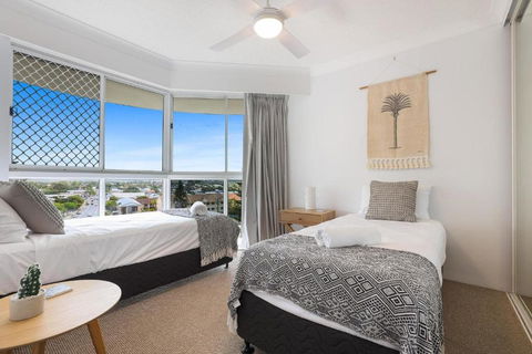 Burleigh Vista Apartment - Views - Darwin Holiday 3