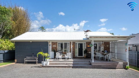 Burra Beach Shack - Darwin Holiday 0