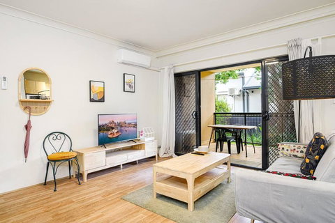 Burwood Near Train & Shopping & Park With Car Park - Darwin Holiday 0