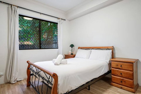 Burwood Near Train & Shopping & Park With Car Park - Darwin Holiday 2
