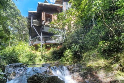 BUTTERFLY BEND - 3 Bedroom Daintree Beach House - Darwin Holiday 0