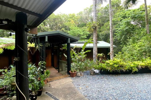 BUTTERFLY BEND - 3 Bedroom Daintree Beach House - Darwin Holiday 3