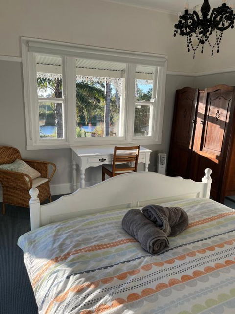 Bylands Cottage Historic Home - Tambo River Views And Pet Friendly - Darwin Holiday 3
