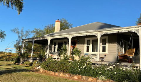 Bylands Cottage Historic Home - Tambo River Views And Pet Friendly - Darwin Holiday 2