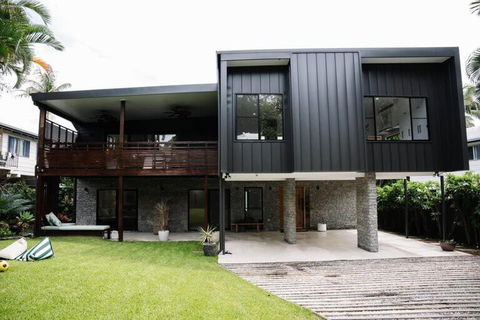 Cabarita - 4 Bedroom Home - Across From The Beach - Darwin Holiday 4