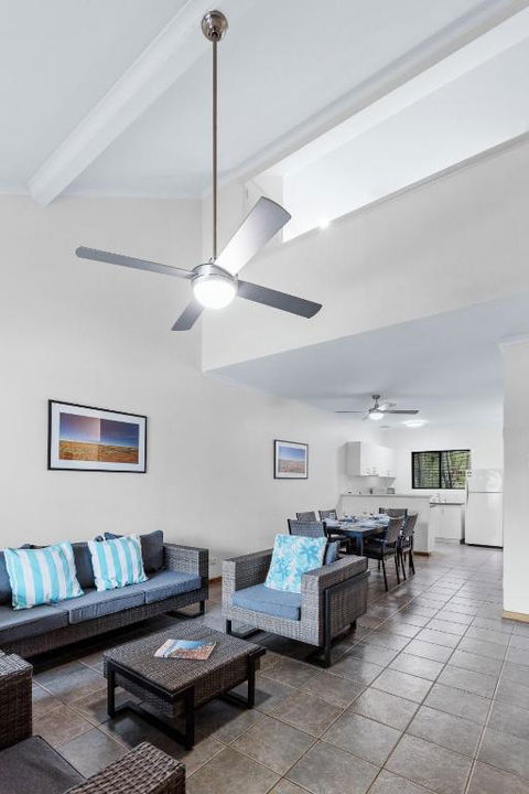 Cable Beach Apartments - Darwin Holiday 0