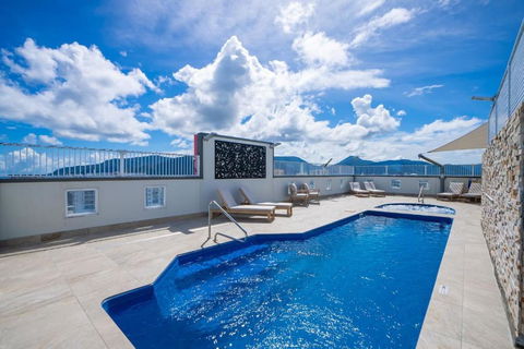 Cairns Central Getaway - A Sleek City Studio - Darwin Holiday 2