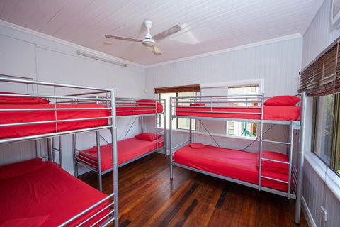 Cairns City Backpackers Hostel - Darwin Holiday 2