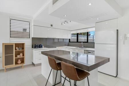 Cairns City Esplanade Apartment @ Northshore - Darwin Holiday 3