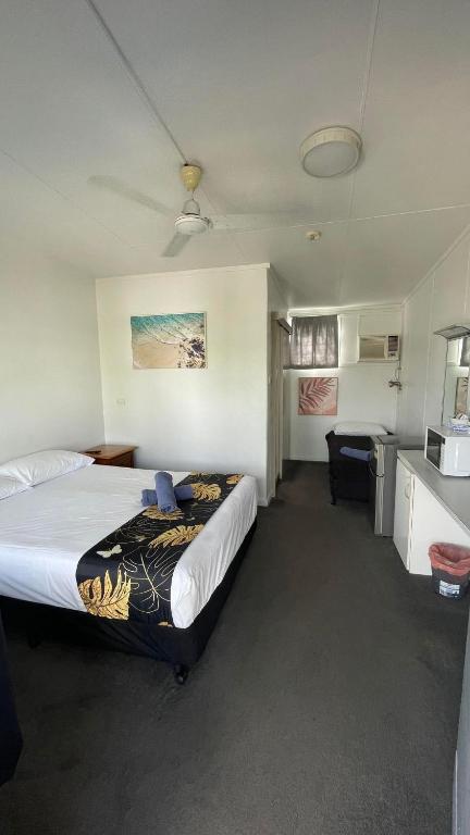 Cairns City Motel - Darwin Holiday 3