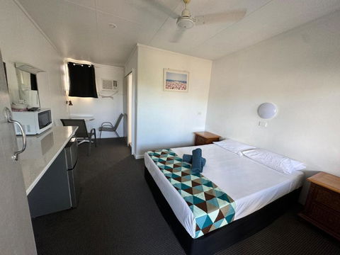 Cairns City Motel - Darwin Holiday 2