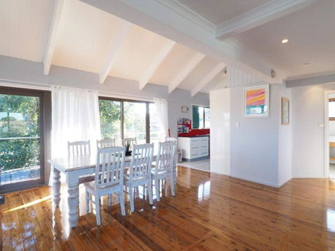 Callala Beach Shack - Pet Friendly - Darwin Holiday 2