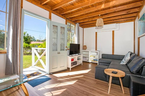 Callala Cottage 4 Mins Walk To Beach - Darwin Holiday 2