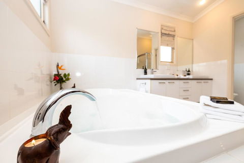 Camelot Boutique Accommodation - Darwin Holiday 1