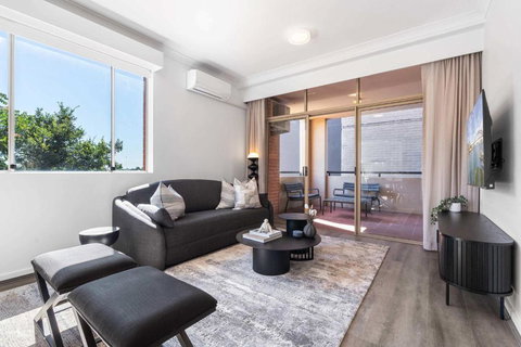 Camperdown Cozy Corner 3 - Darwin Holiday 0