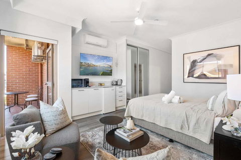 Camperdown Cozy Corner 4 - Darwin Holiday 0