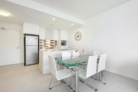 Campsie 2 Br Apt Shop&Parking - Darwin Holiday 1
