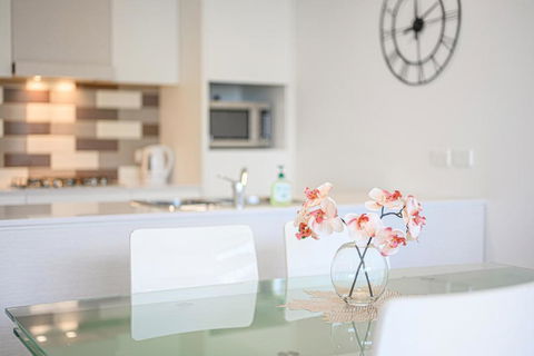 Campsie 2 Br Apt Shop&Parking - Darwin Holiday 0