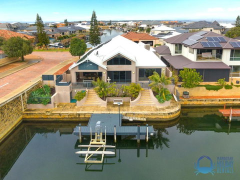 Canal Escape In Wannanup - Darwin Holiday 0