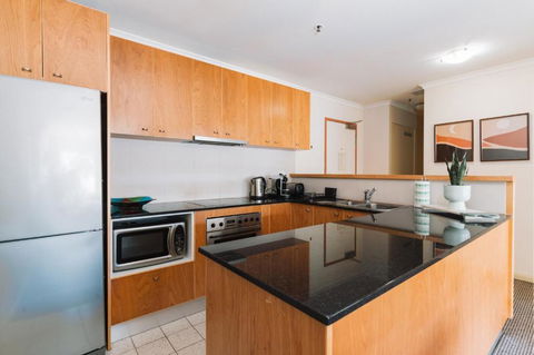 Canberra 1-Bed With Pool Gym BBQ & Tennis Court - Darwin Holiday 1
