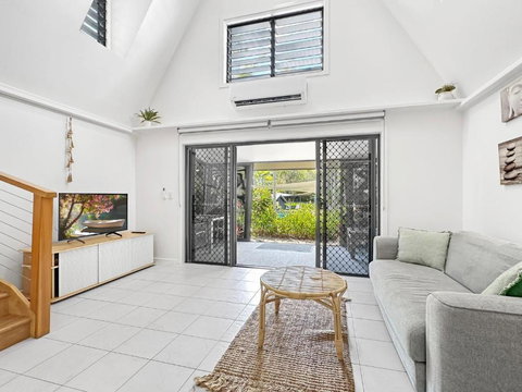 Canopy Chalet 6 - Darwin Holiday 3