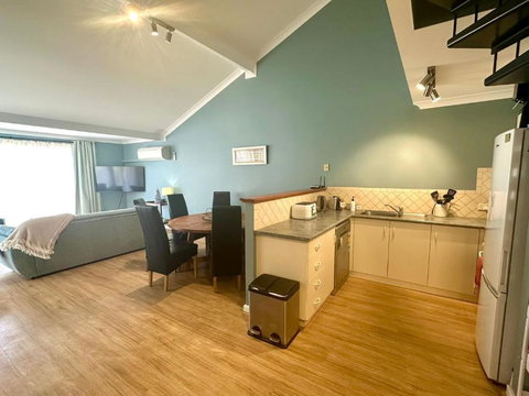 Cape View Beach Resort - Endless Summer - Darwin Holiday 3