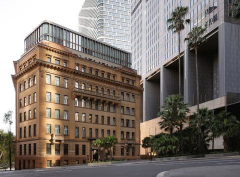 Capella Sydney - Darwin Holiday 0