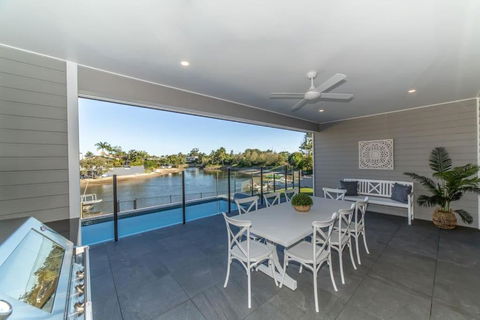 Capri Waterfront Resort 5BR Waterfront Heated Pool - Darwin Holiday 3