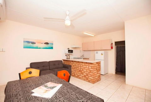 Carnarvon Central Apartments - Darwin Holiday 1