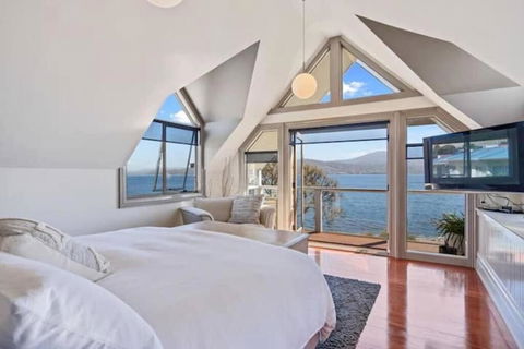Casa Con Vista Luxury Waterfront Home, Sleeps 10 - Darwin Holiday 0