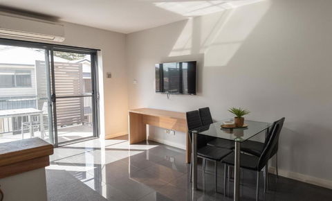 Cardiff Executive Apartments - Darwin Holiday 4