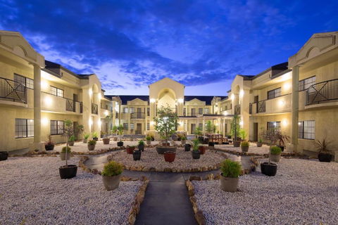 Canberra Parklands Central Apartment Hotel Official - Darwin Holiday 2