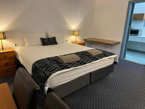 Castle Motel Bairnsdale - Darwin Holiday 1