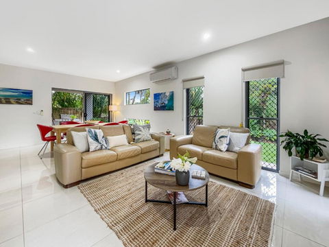 Casa Mia Retreat Luxury Family Home On Buderim - Darwin Holiday 1