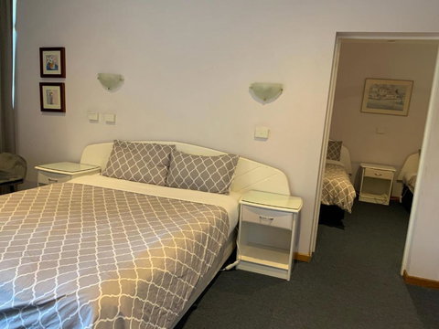 Casey On Princes Motel - Darwin Holiday 3