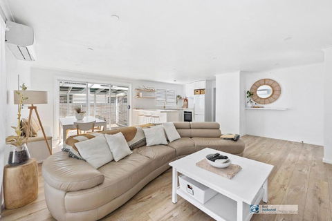 Castaway, Cowes Beach House - Darwin Holiday 0