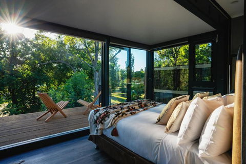 Castlemaine Gardens Luxury Glamtainer - Darwin Holiday 0