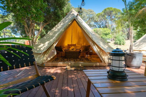 Castlemaine Gardens Luxury Glamping - Darwin Holiday 4