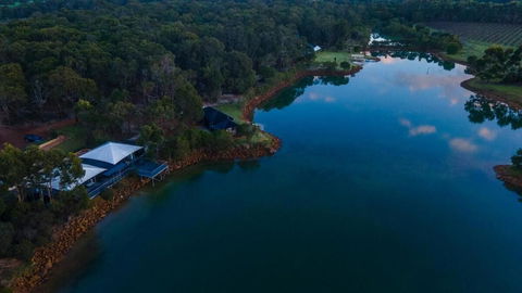 Caves Road Vineyard Retreat - Darwin Holiday 4