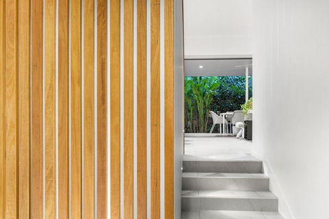 Cavvanbah Lane - Darwin Holiday 1