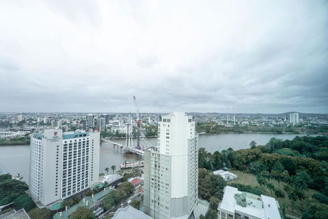 CBD Riverview 2B1B Apt W Shared Pool, Gym - Darwin Holiday 1