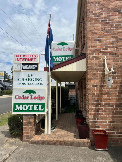 Cedar Lodge Motel - Darwin Holiday 1