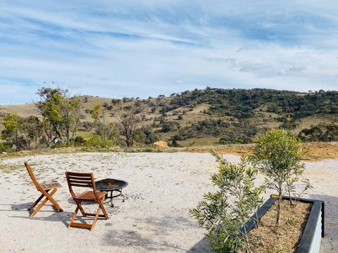Celestine - 1 Bed Cabin With Outdoor Bath - Kundalini Lodge - Darwin Holiday 4
