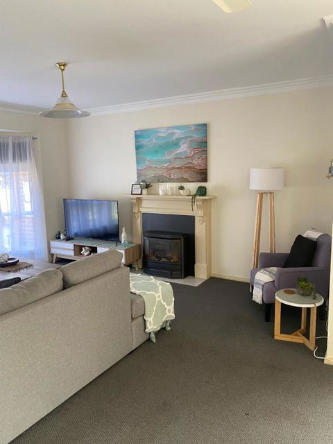 Central 2BR 2B Townhouse - Darwin Holiday 0